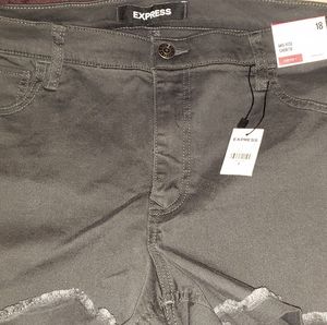 NWT Express brand mid-rise gray shorts